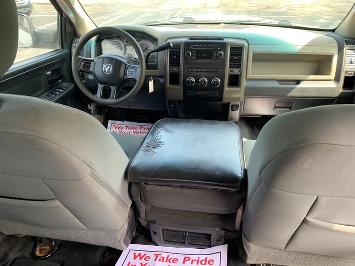 Vehicle image 16