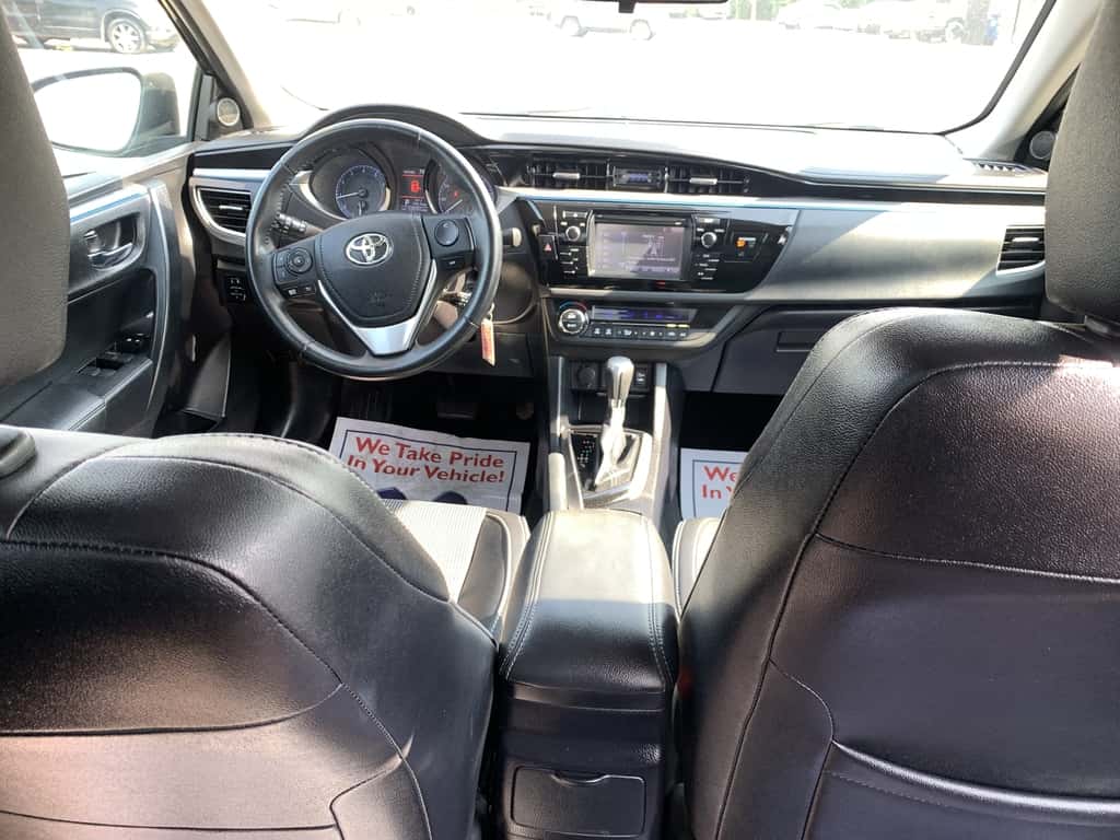 2016 Toyota Corolla 16