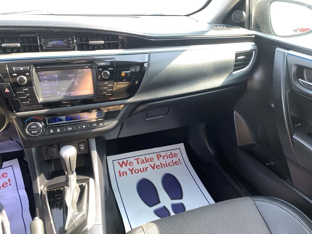 2016 Toyota Corolla 9