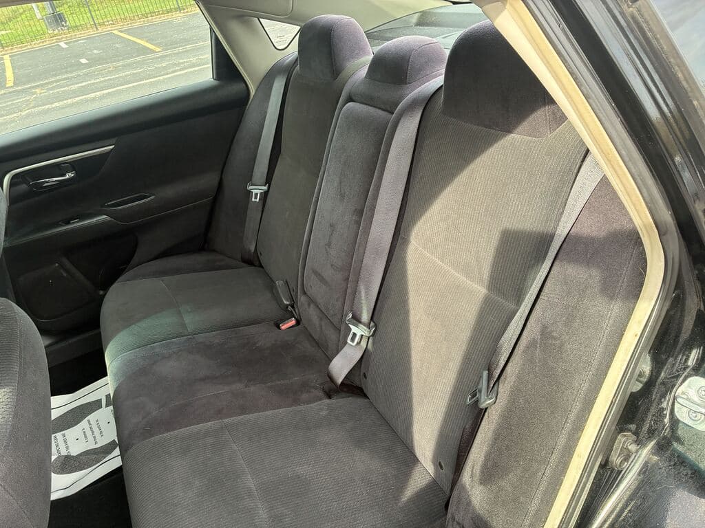 Vehicle image 16