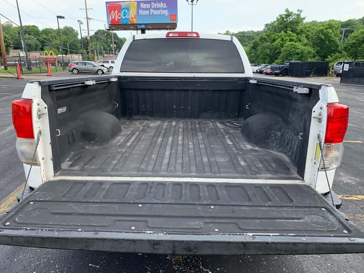 2010 Toyota Tundra 17