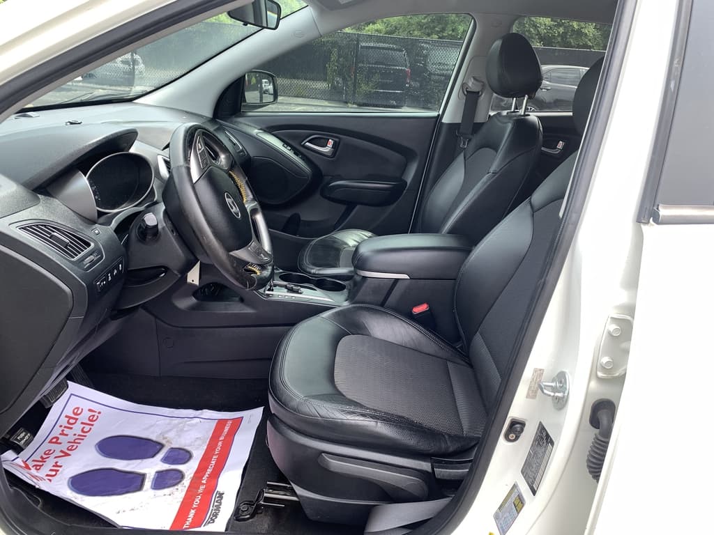 Vehicle image 7