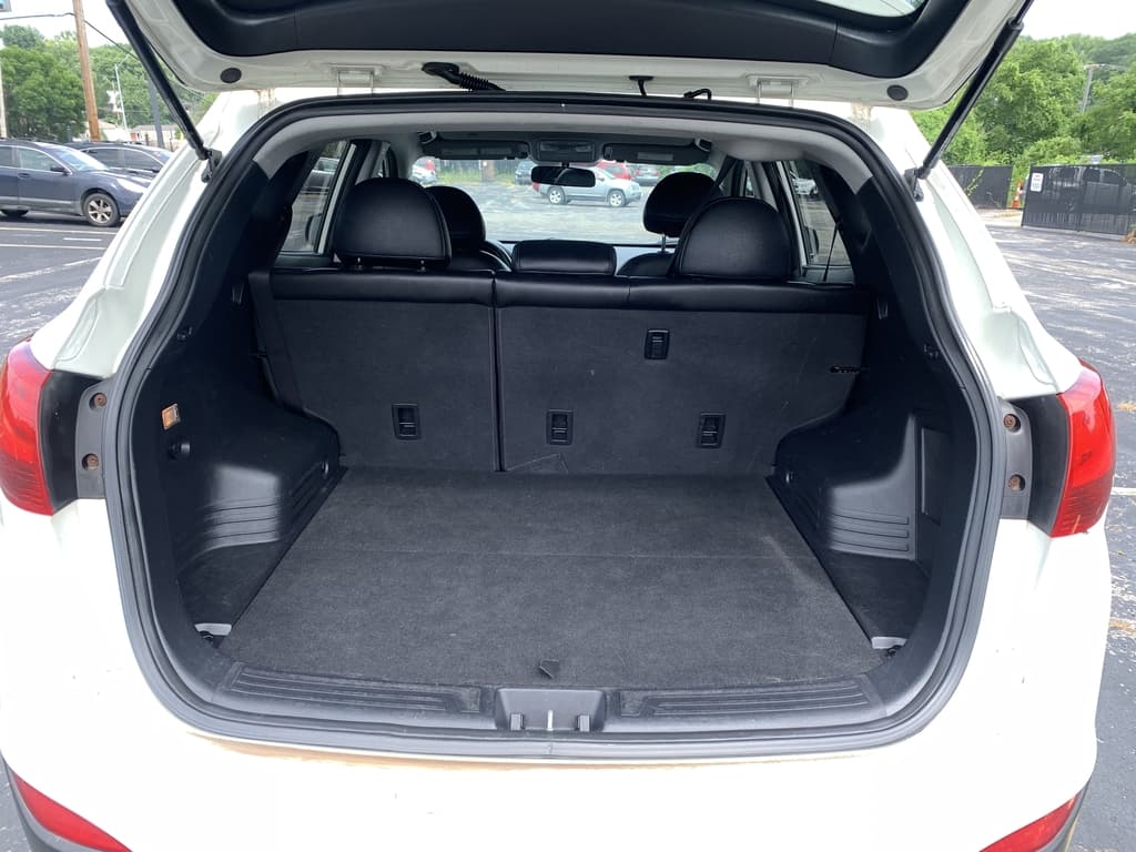 Vehicle image 17