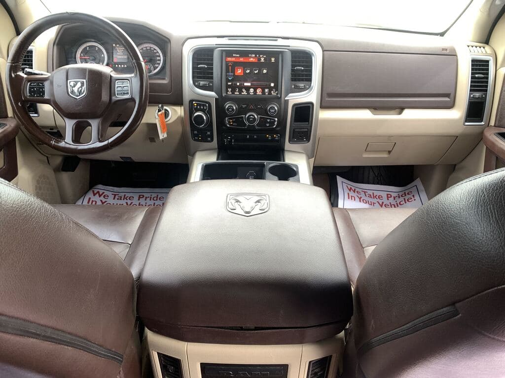 Vehicle image 16
