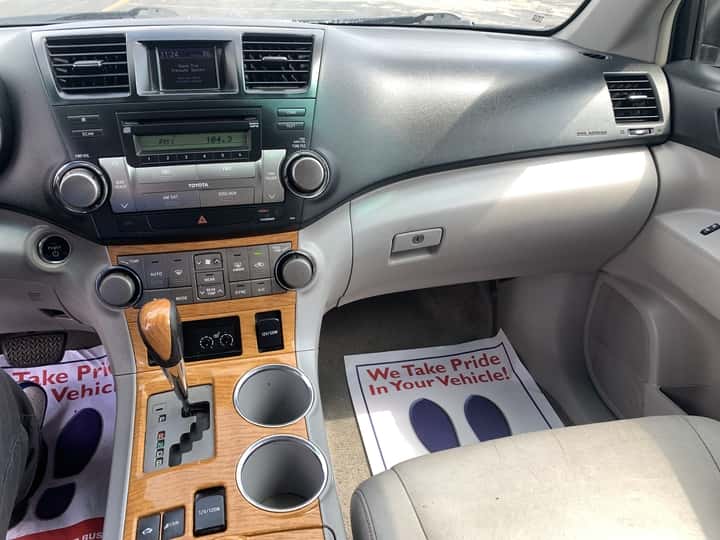 2008 Toyota Highlander Hybrid 9