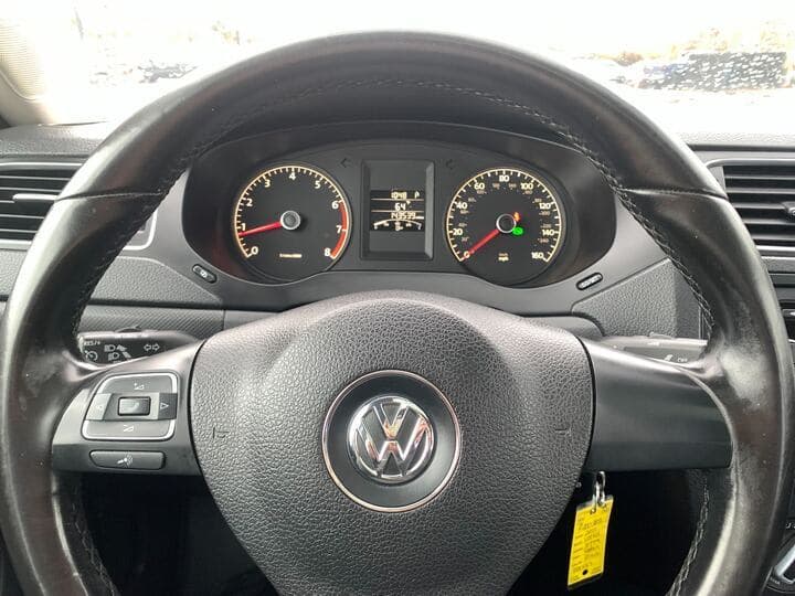 2011 Volkswagen Jetta 8