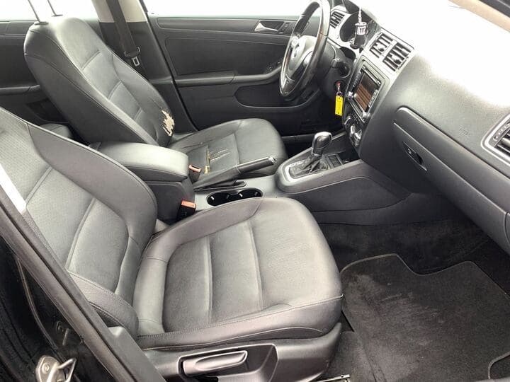 2011 Volkswagen Jetta 11