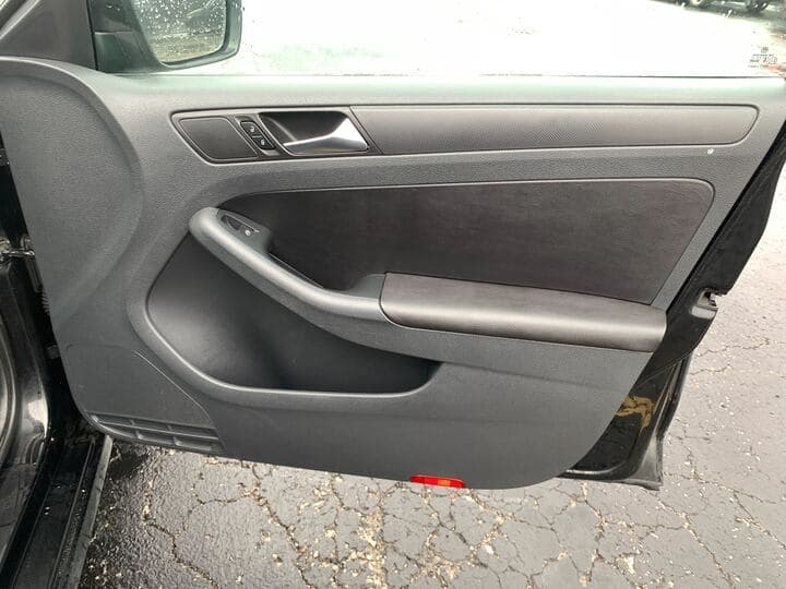 2011 Volkswagen Jetta 10