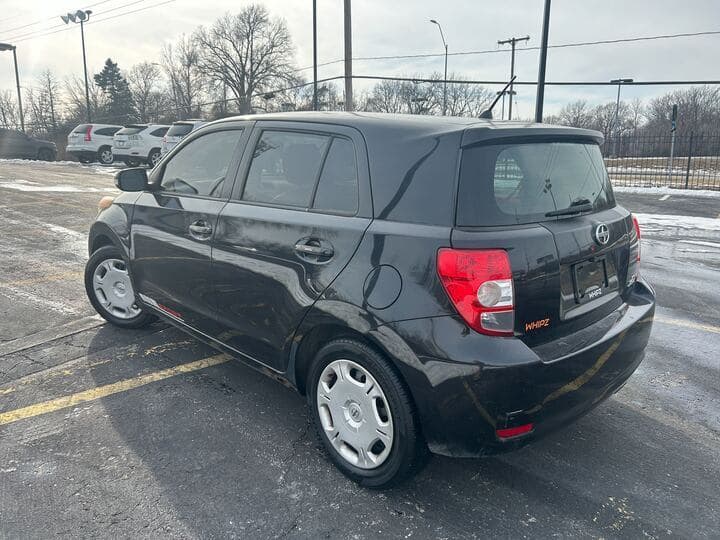 2008 Scion xD 4
