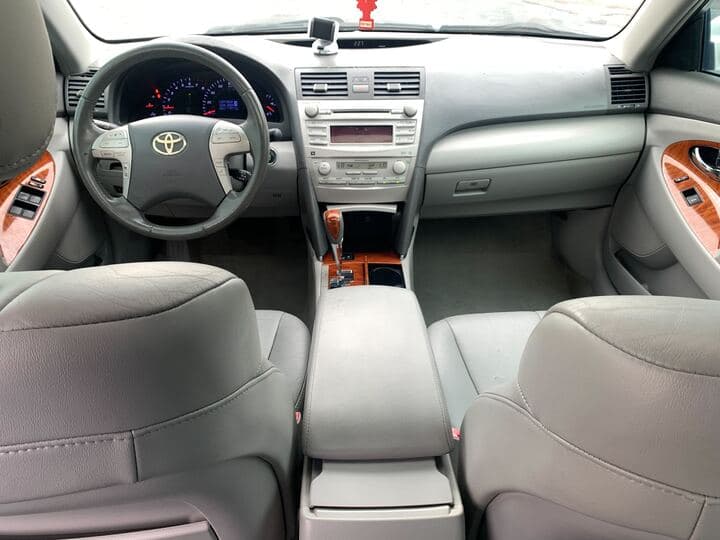 Vehicle image 16