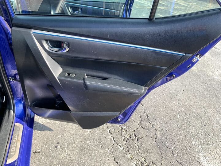 2015 Toyota Corolla 13