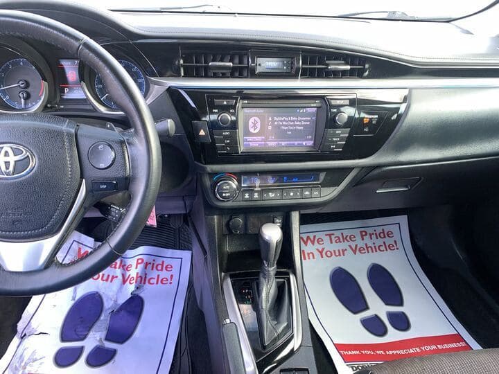 2015 Toyota Corolla 8