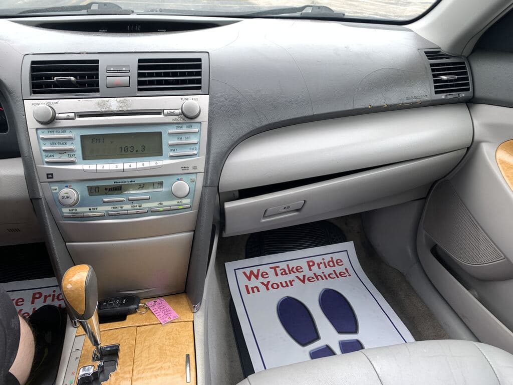 Vehicle image 8