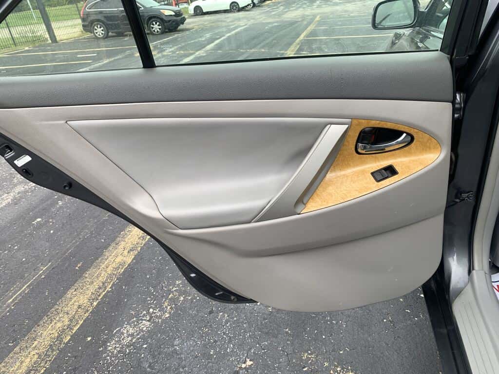 2007 Toyota Camry 11