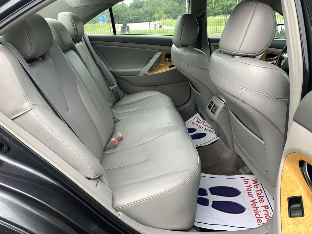 Vehicle image 14
