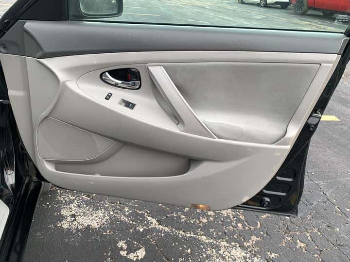 2010 Toyota Camry 8