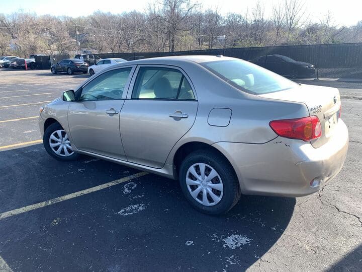 2010 Toyota Corolla 4