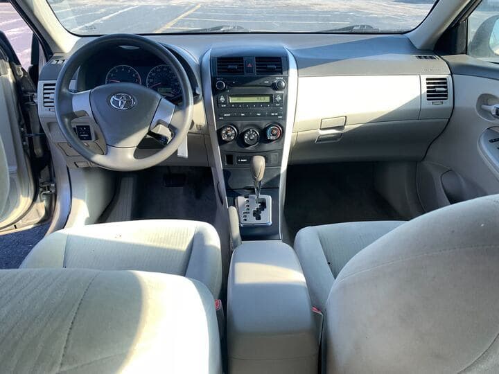 2010 Toyota Corolla 16