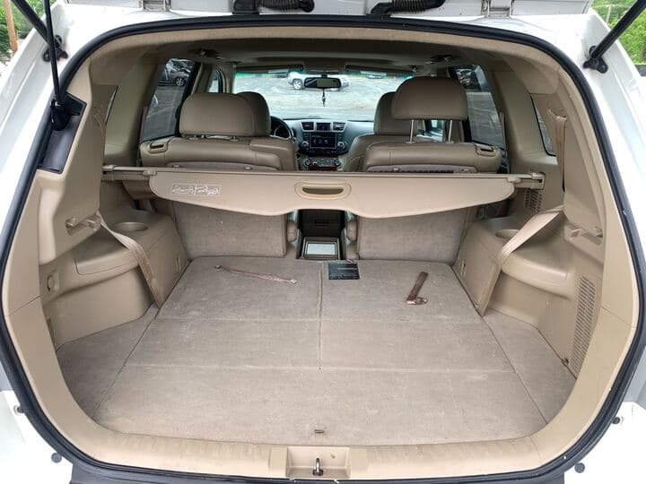 Vehicle image 18