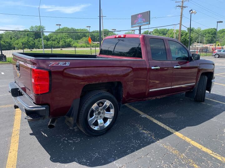 Vehicle image 3