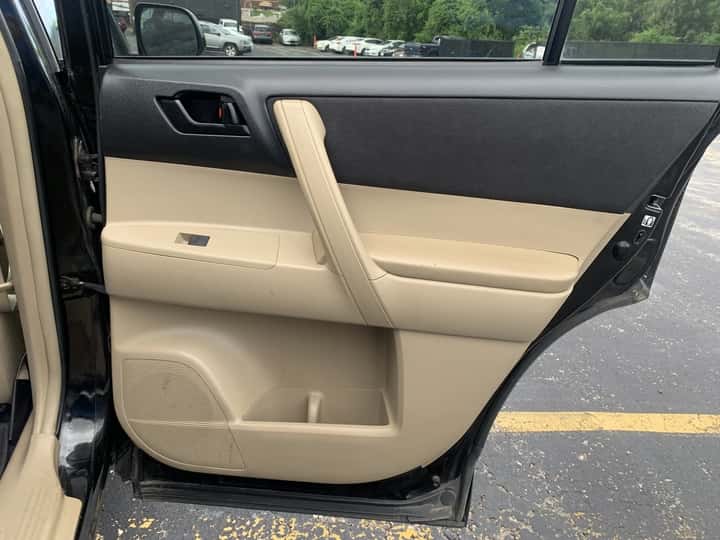 2013 Toyota Highlander 14