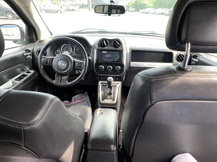 Vehicle image 16