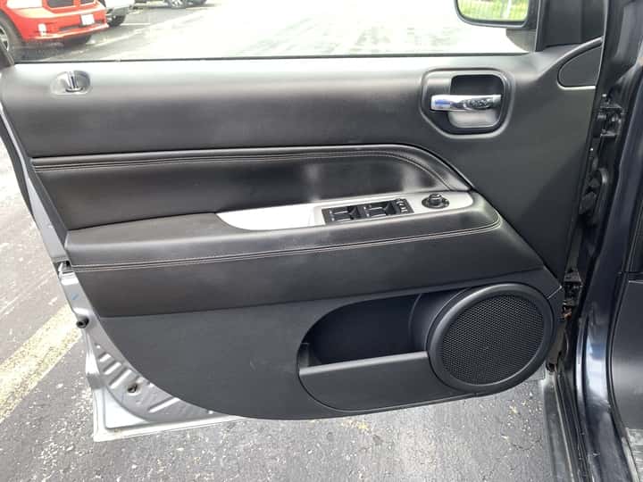 2014 Jeep Compass 6