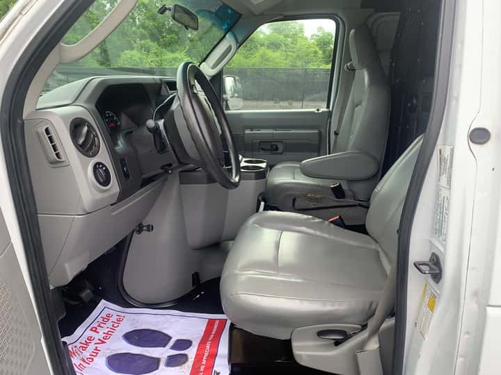 2014 Ford E-Series Van 7