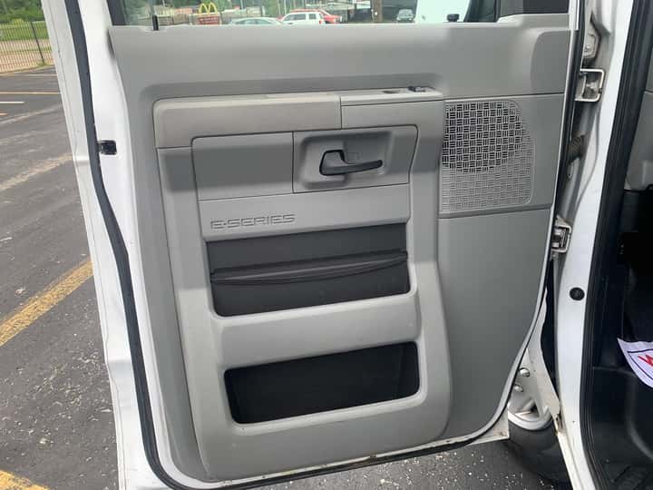 2014 Ford E-Series Van 6