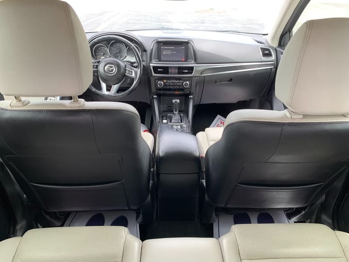 Vehicle image 16