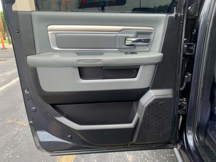 2015 RAM 1500 12