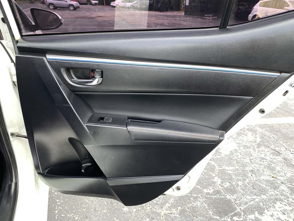 2016 Toyota Corolla 13