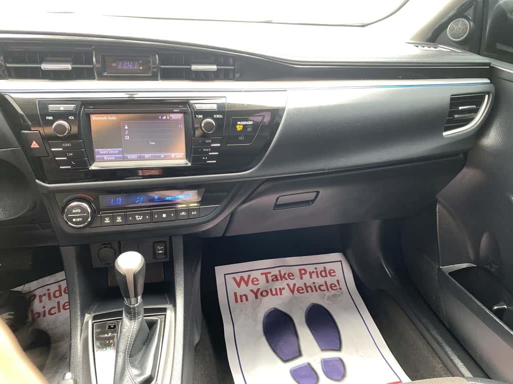 2016 Toyota Corolla 8