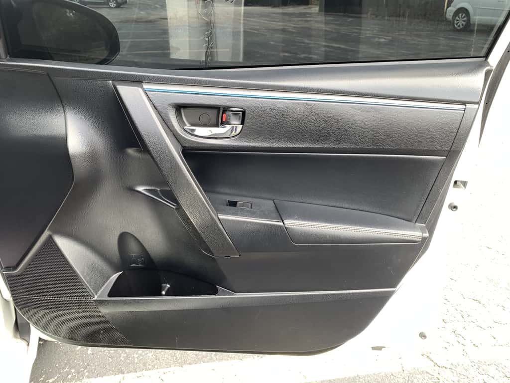 2016 Toyota Corolla 9