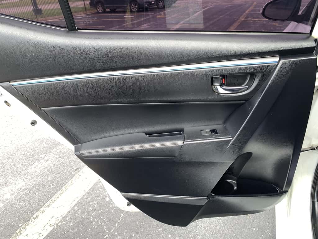 2016 Toyota Corolla 11