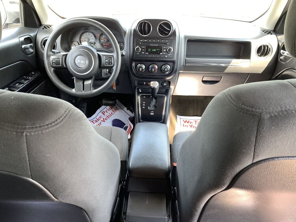 Vehicle image 14
