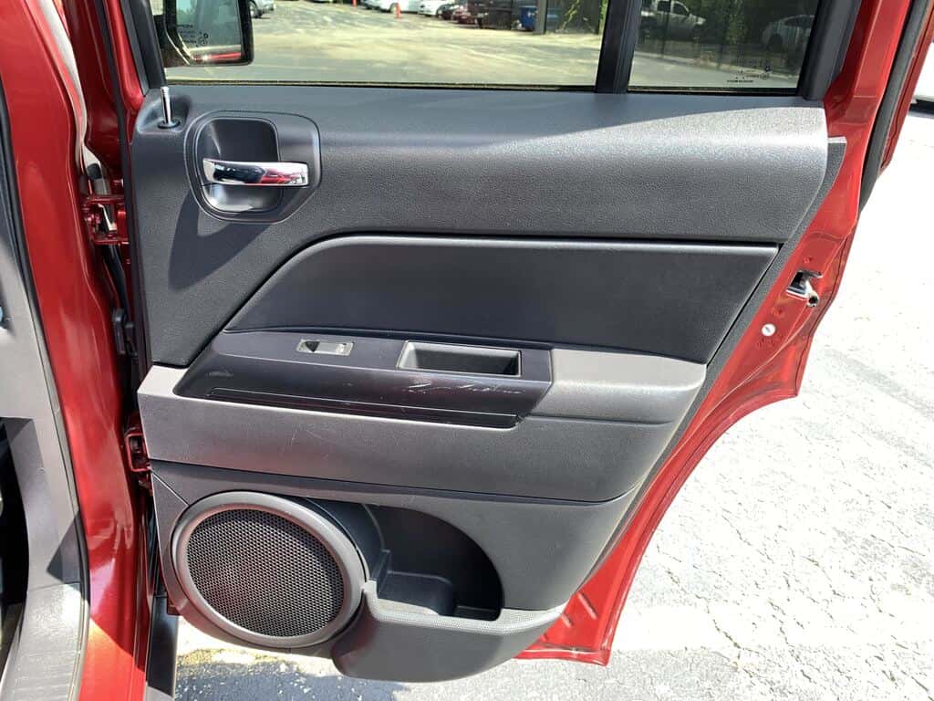 2016 Jeep Patriot 12
