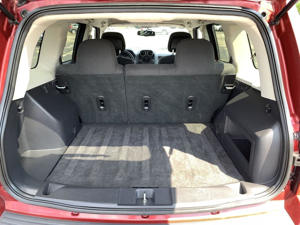 Vehicle image 15