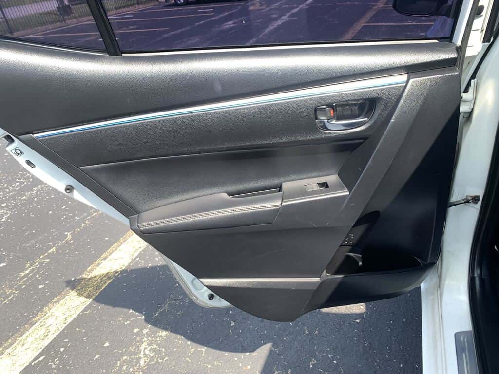 2015 Toyota Corolla 10