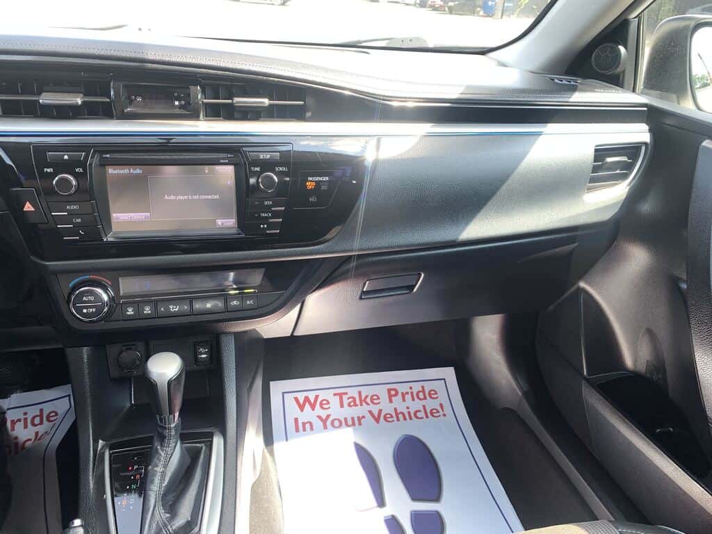 2015 Toyota Corolla 9