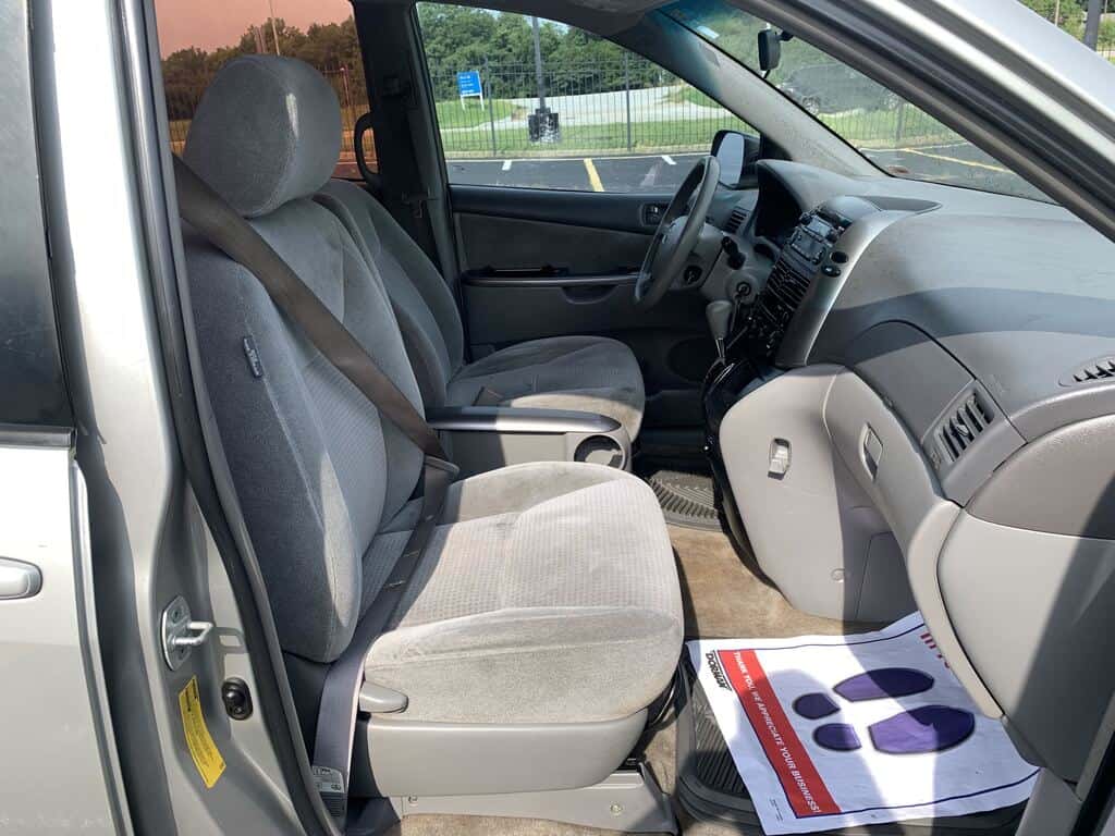 2008 Toyota Sienna 10