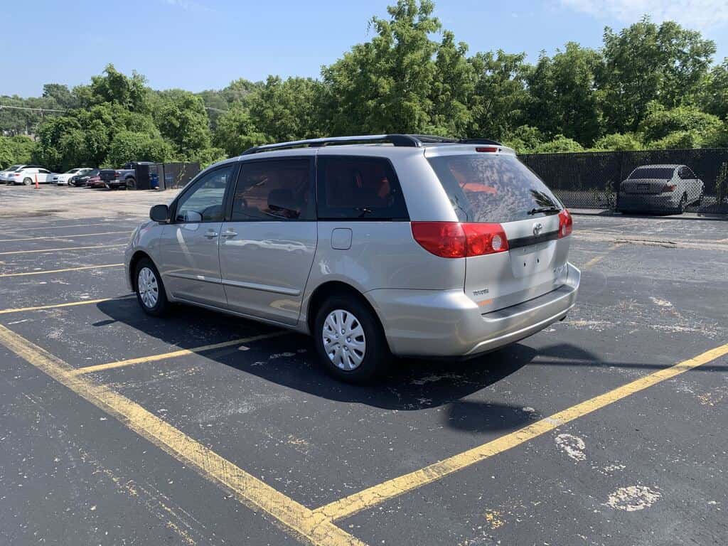 2008 Toyota Sienna 4