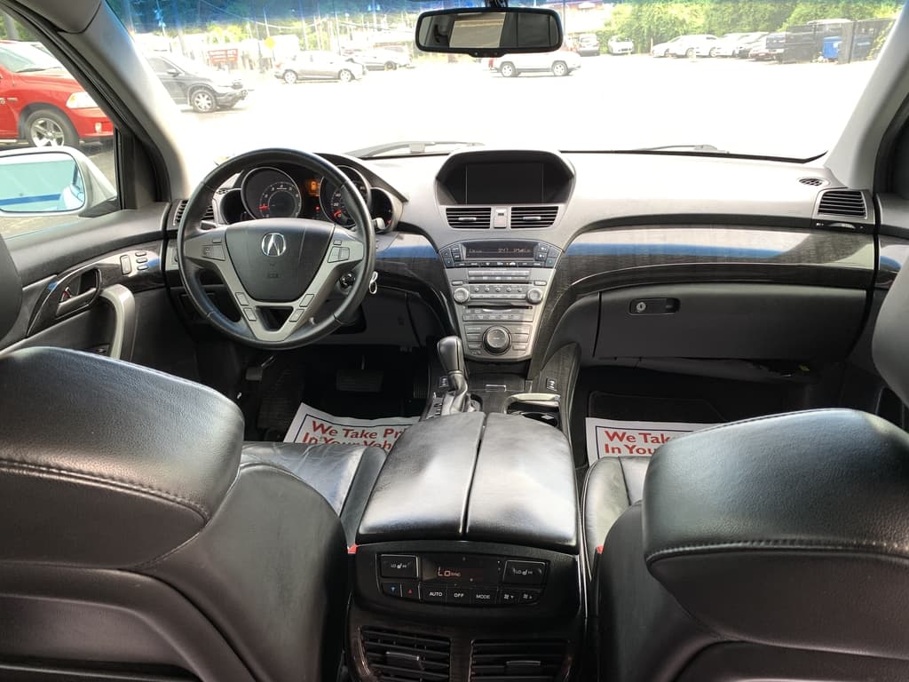 Vehicle image 16
