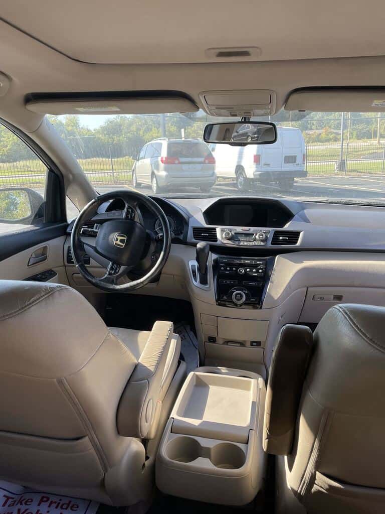2013 Honda Odyssey 9
