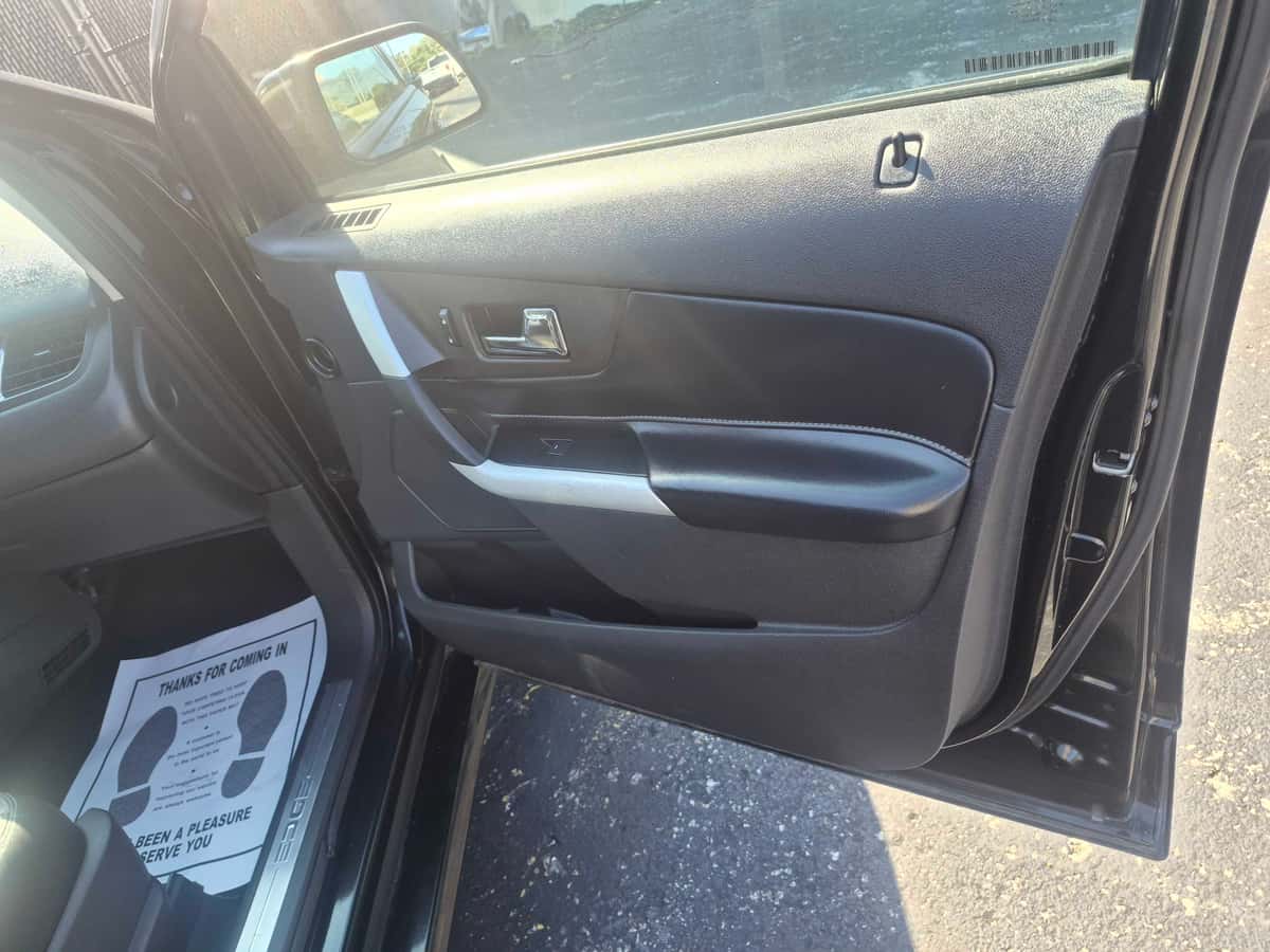 2012 Ford Edge 11