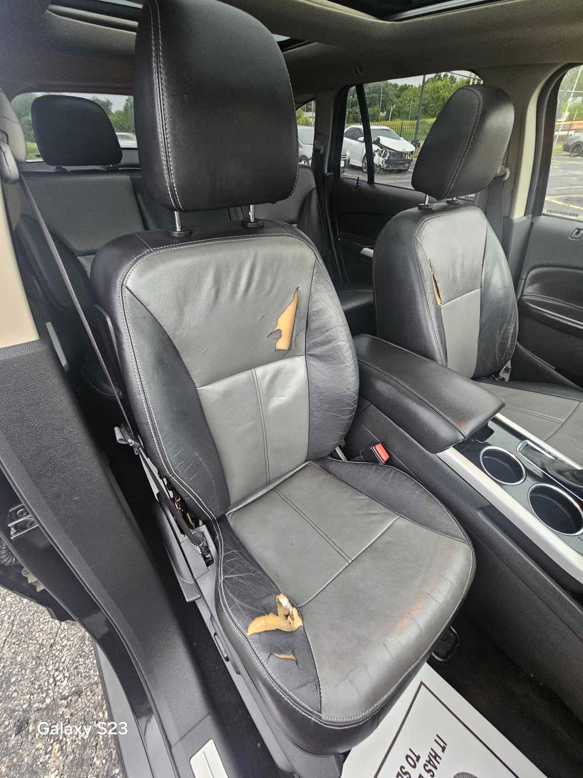 2012 Ford Edge 21