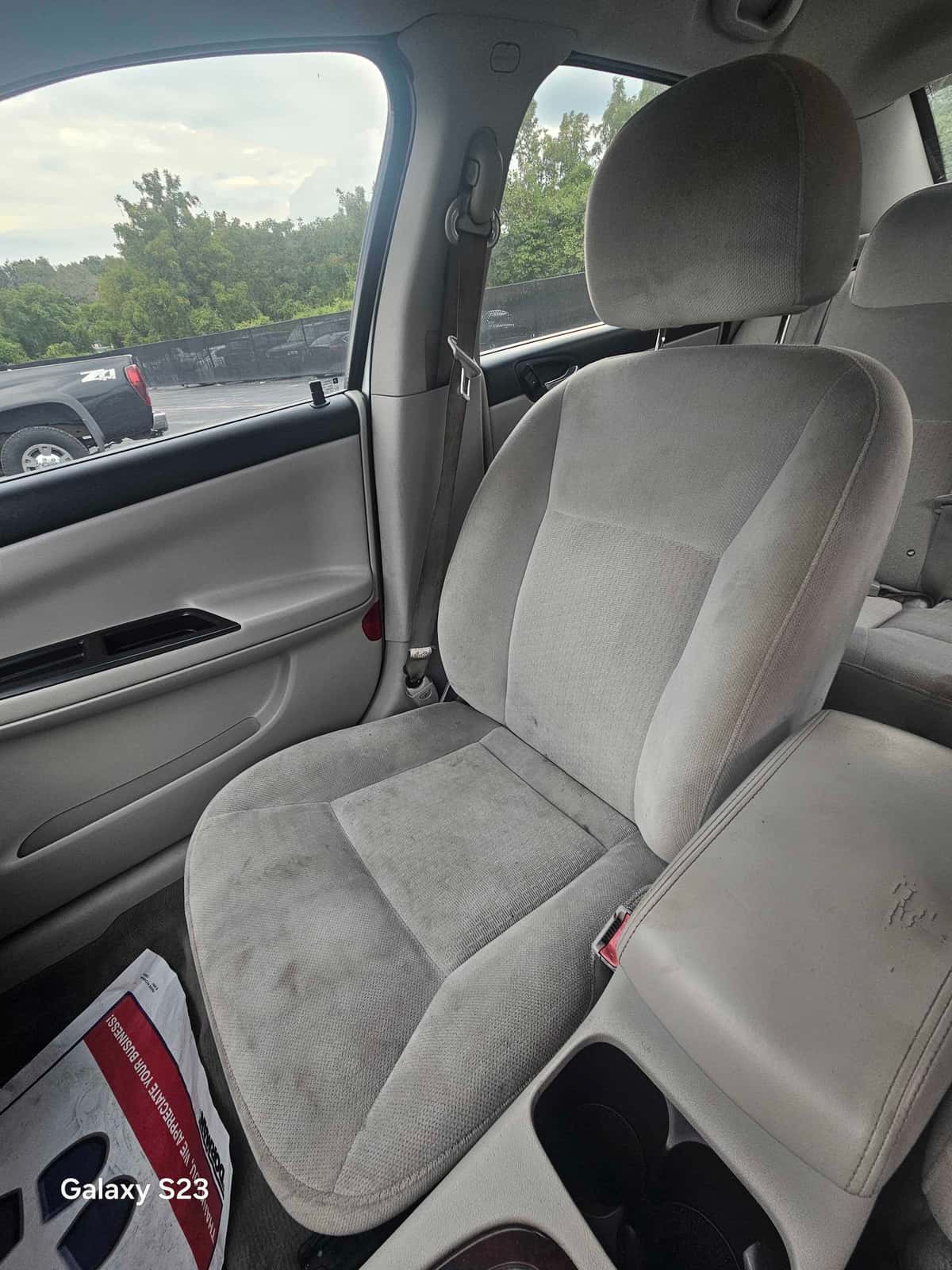 2010 Chevrolet Impala 11