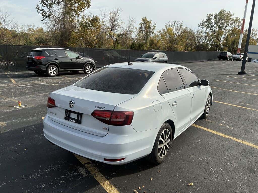 2017 Volkswagen Jetta 4