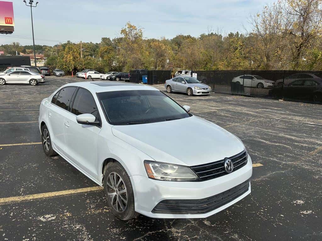 2017 Volkswagen Jetta 1