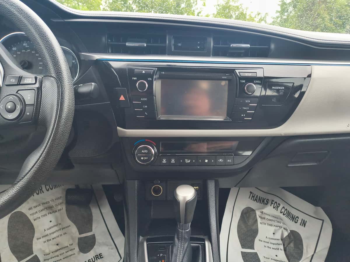 2015 Toyota Corolla 10